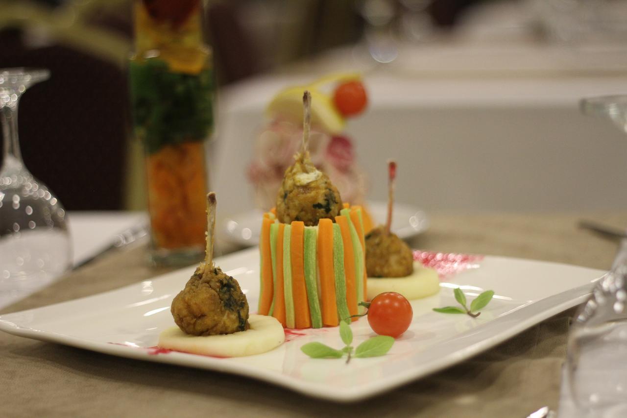 Iyaspark Hotel Isparta Bagian luar foto