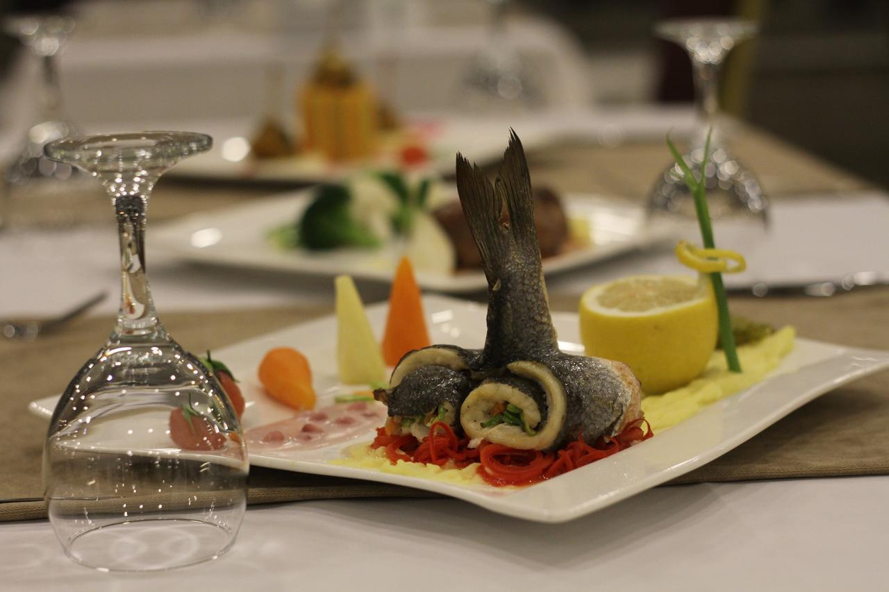 Iyaspark Hotel Isparta Bagian luar foto